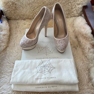 NWOT Charlotte Olympia Lace Dolly Pumps